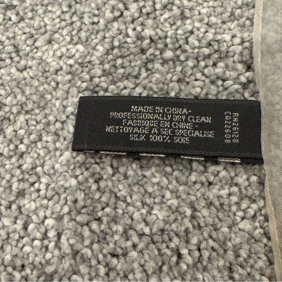 Echo 100% silk white purple butterfly print scarf EUC - Picture 8 of 8